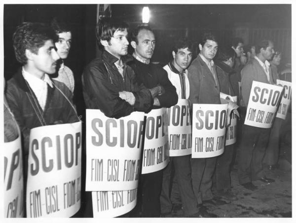 The theory and history of the mass worker in Italy - Sergio Bologna - Vimarsana News
