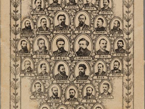 Jean Holzen, Erinnerungskarte mit den Mitgliedern der sozialdemokratischen Reichstagsfraktion, 1890.