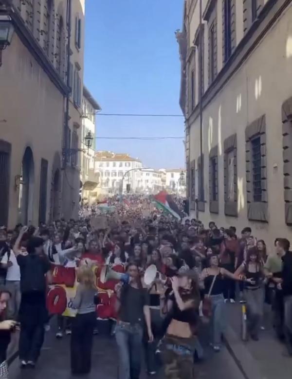 The Dislocation of Vendémiaire (IV): The Misrecognized Socialism and the Resisters Who Refuse Connection 【葡月的错位（四）被误认的社会主义与拒绝联结的抗争者】 【A commentary on the French riots between September and October】
