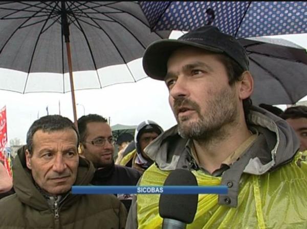 Repression against SI Cobas activist in Bologna Italy Simone Carpeggiani